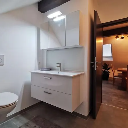 Skyline Deluxe Floor דורנבירן